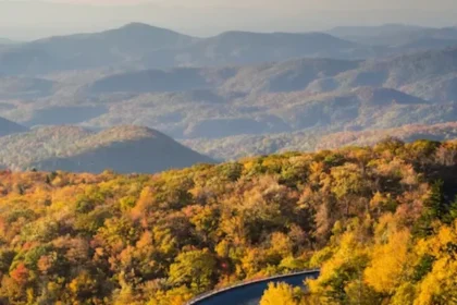 Caption Blue Ridge Parkway credit Pierre Leclerc Photography_GettyImages-169435040